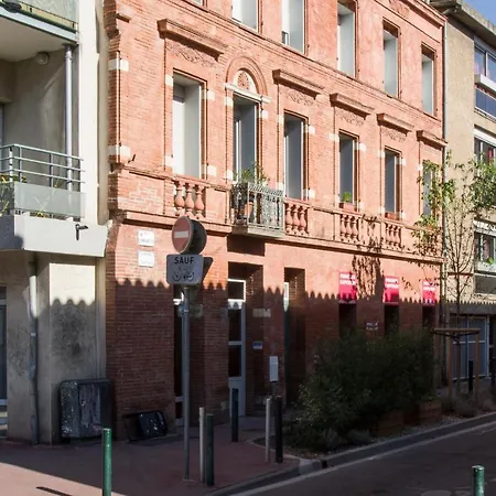 Le Saint Julien Apartment *