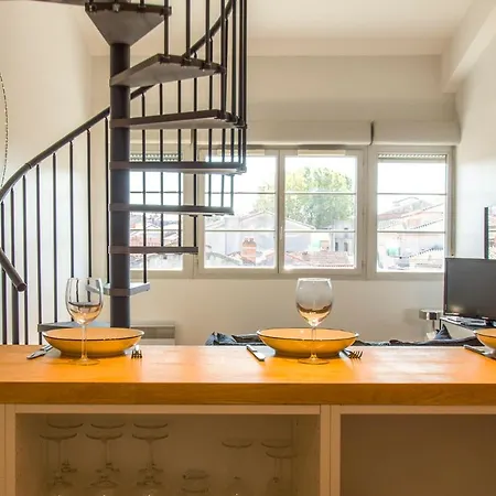 Le Saint Julien Apartment